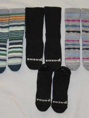 Lot of 4 PACAS Women's Socks sz M/L Crew & No Show
